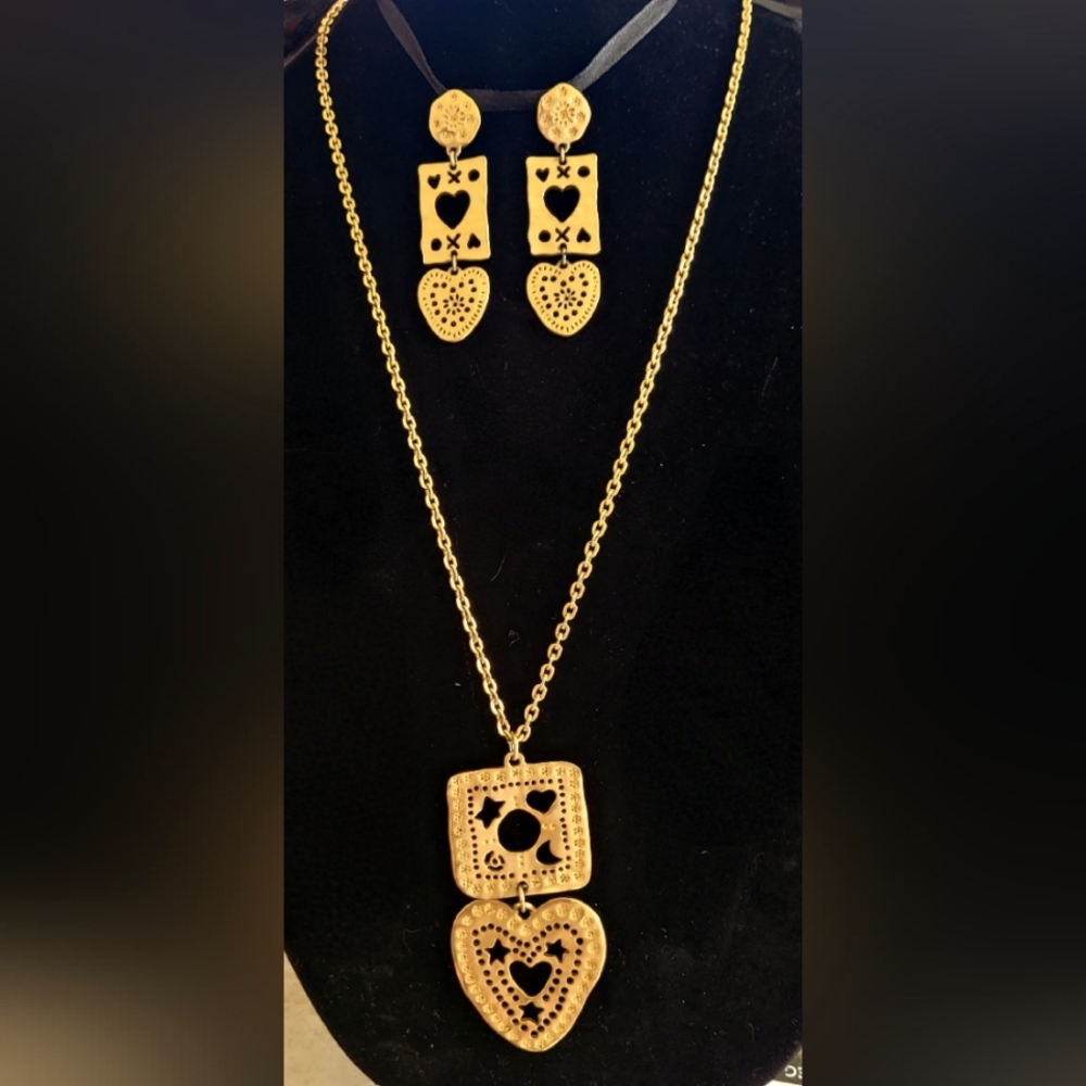 AVON AMERICAN TREASURE